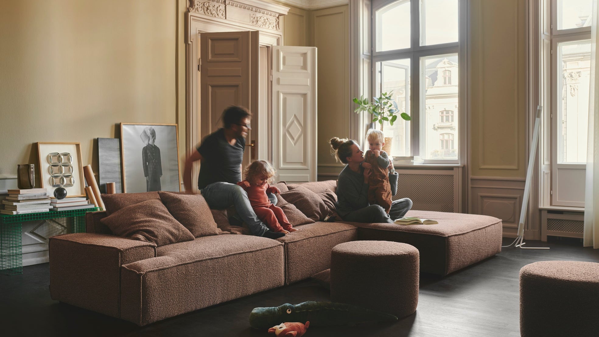 A floating sofa for the entire family.